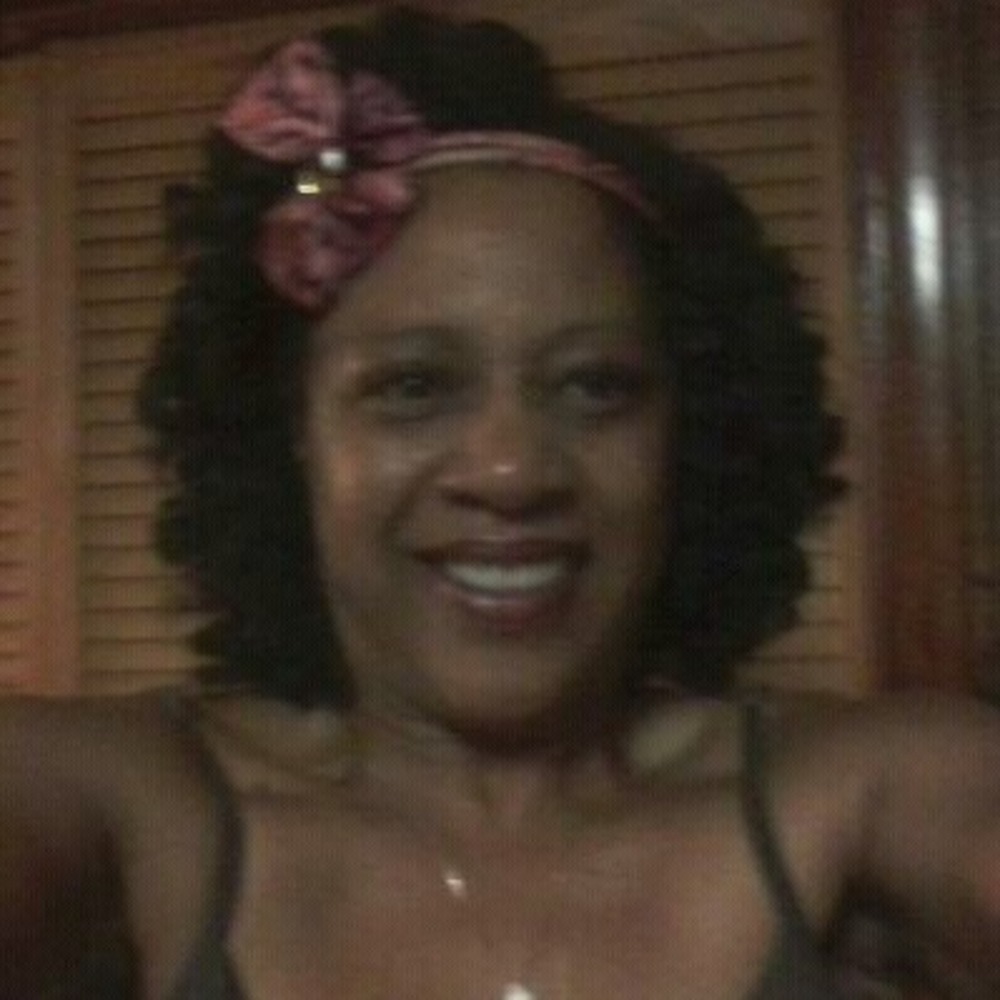 Meet your Posher, Lola